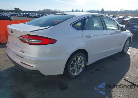 2019 Ford Fusion Hybrid Sel z USA, uszkodzony, nr VIN 3FA6P0MU1KR257325